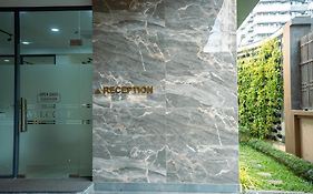 Hamptons Apartments